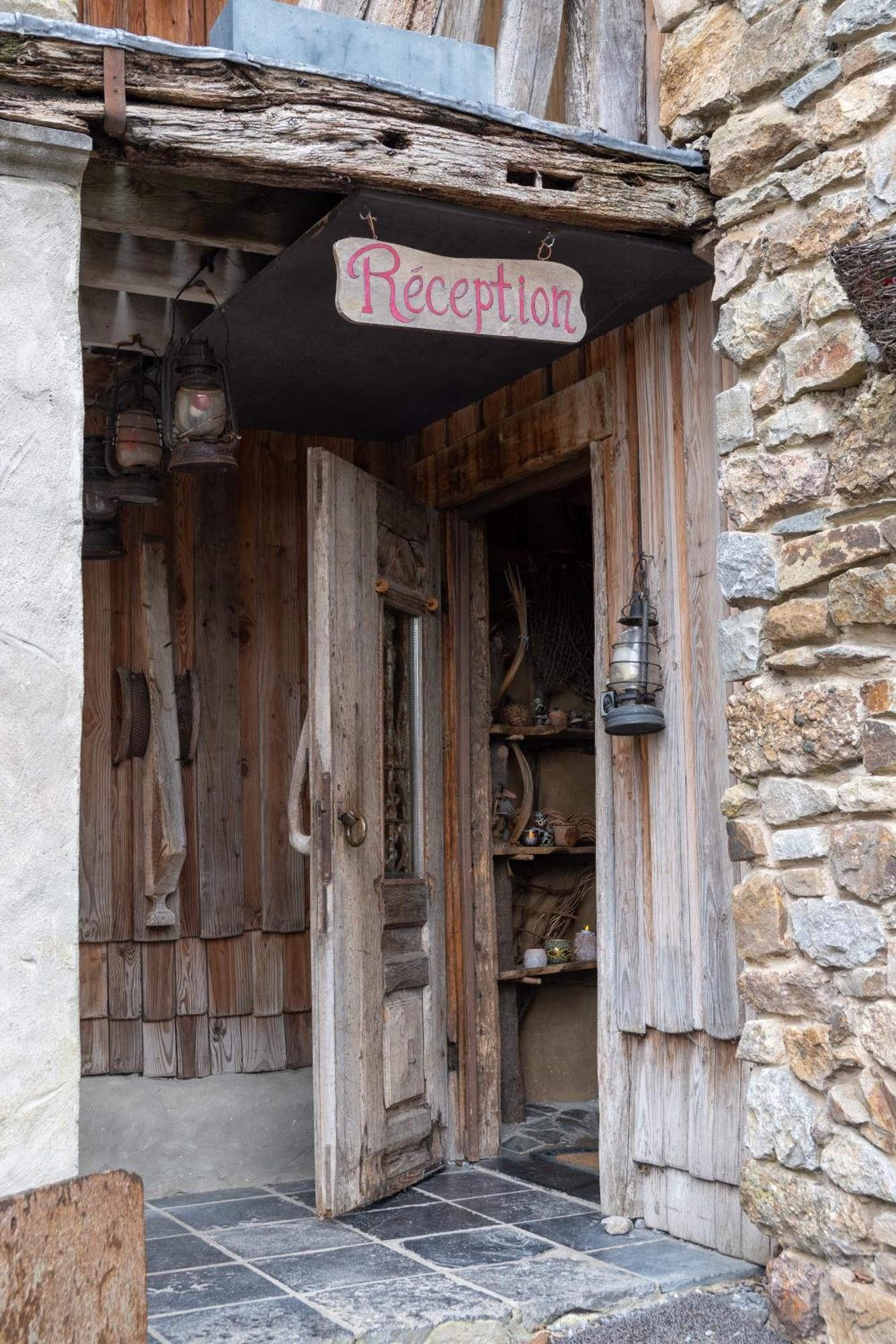 La Balade Des Gnomes Hotel Durbuy Bagian luar foto
